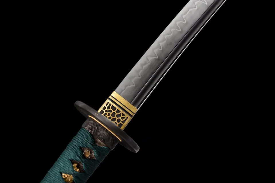Katana Akebono en acier T10, lame polie à hamon de 71 cm, saya laquée, vue 4