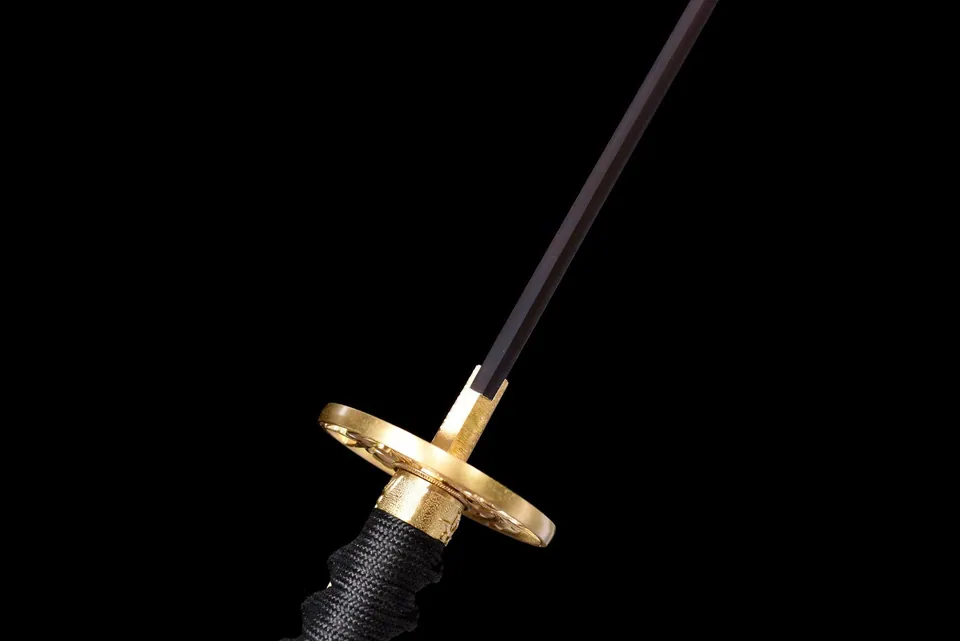 Katana Aokami en acier T10, lame bleutée à hamon et saya laquée rouge, vue 3