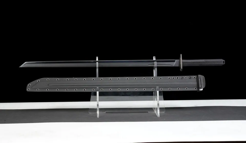Broadsword perforé Blackout, lame SK5 de 74 cm à revêtement DLC, vue 3