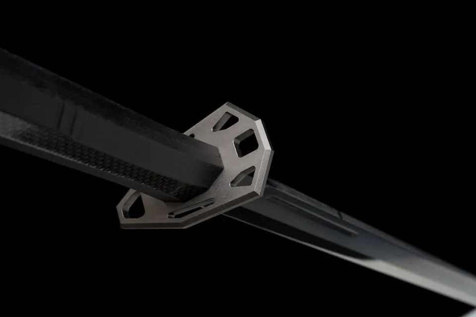Broadsword perforé Blackout, lame SK5 de 74 cm à revêtement DLC, vue 8
