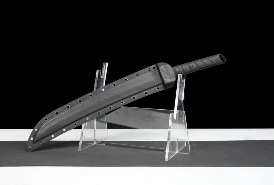 Machette tactique Shadow Fang, lame SK5 de 42 cm, poignée G10, vue 2