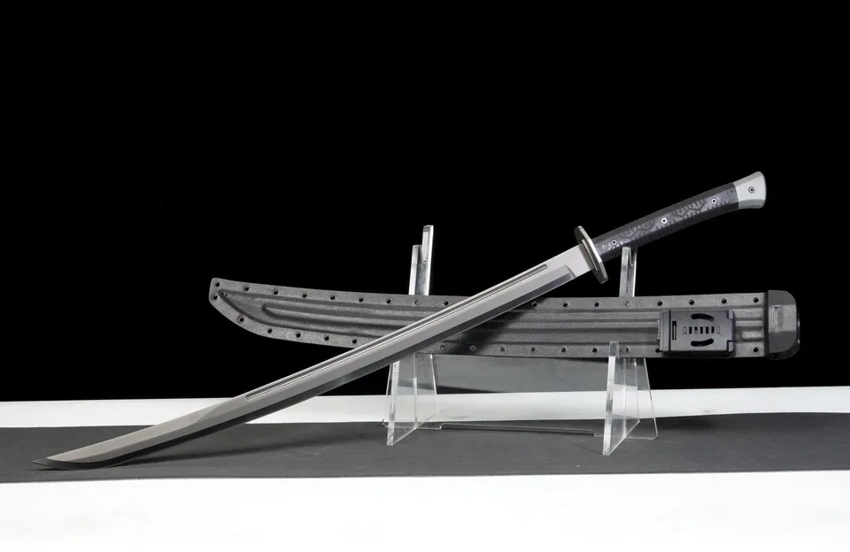 Épée tactique Fauchard Fantôme, lame SK5 à revêtement DLC, vue 3