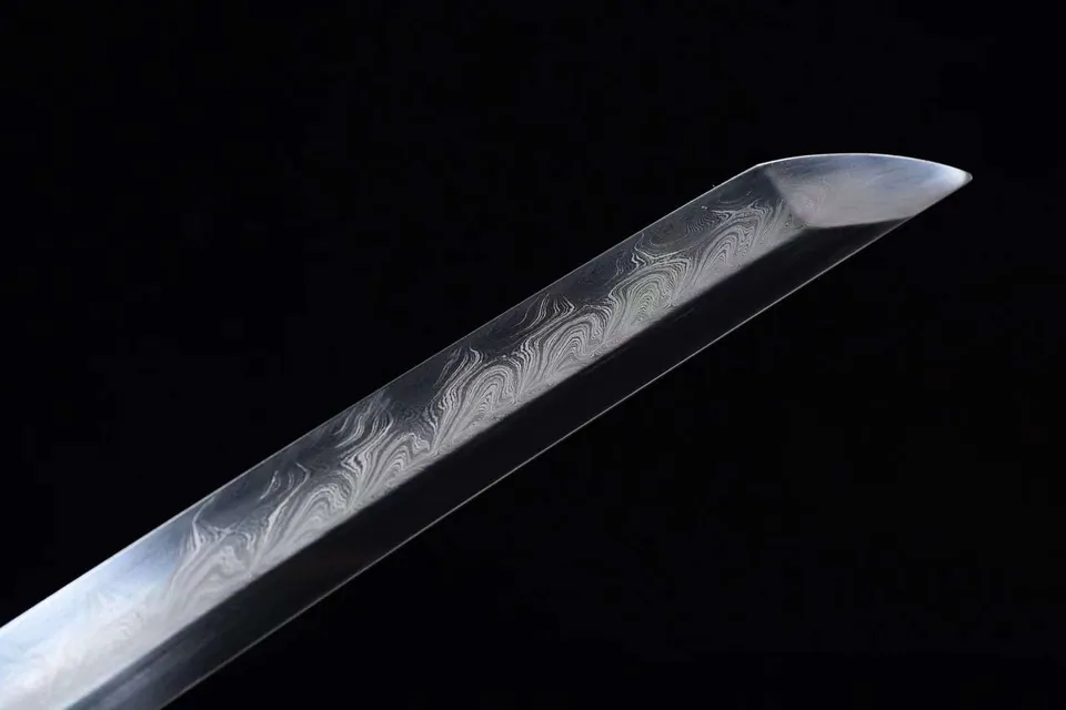 Katana Aki en acier T10 avec hamon, saya d'ébène aux feuilles, vue 4