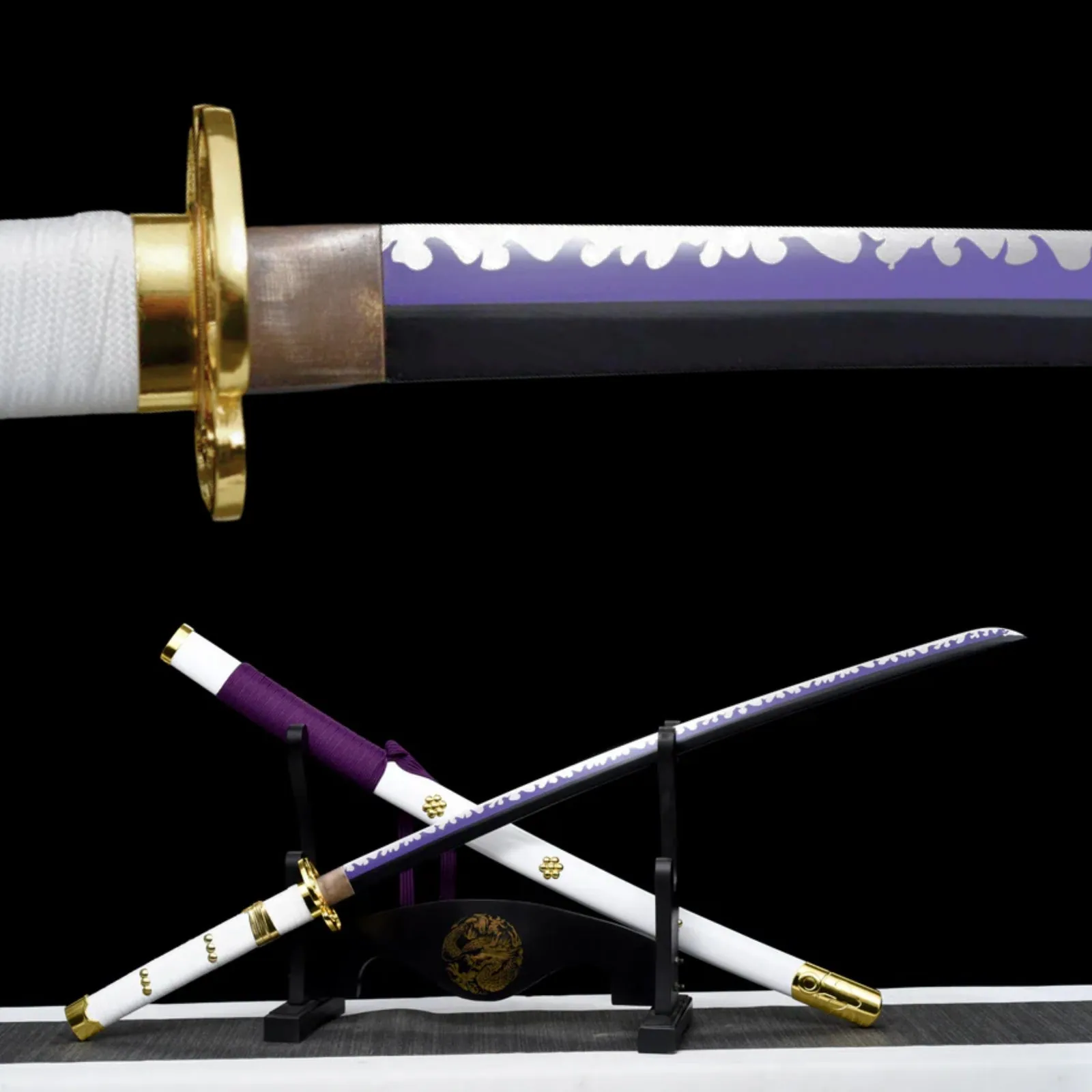 Katana Ame no Habakiri inspiré de One Piece, acier carbone 1060, photo de couverture du guide « Katana affûté : quel acier, quelle trempe, quel entretien ? »