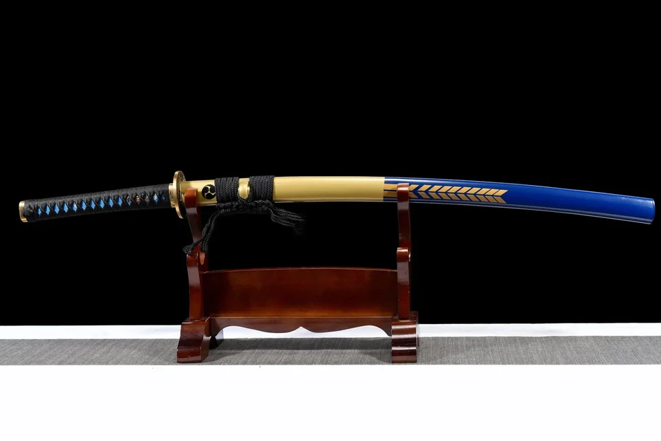 Katana Aoi Yoru en acier 1060, saya bleue et motifs dorés, 103 cm, vue 2