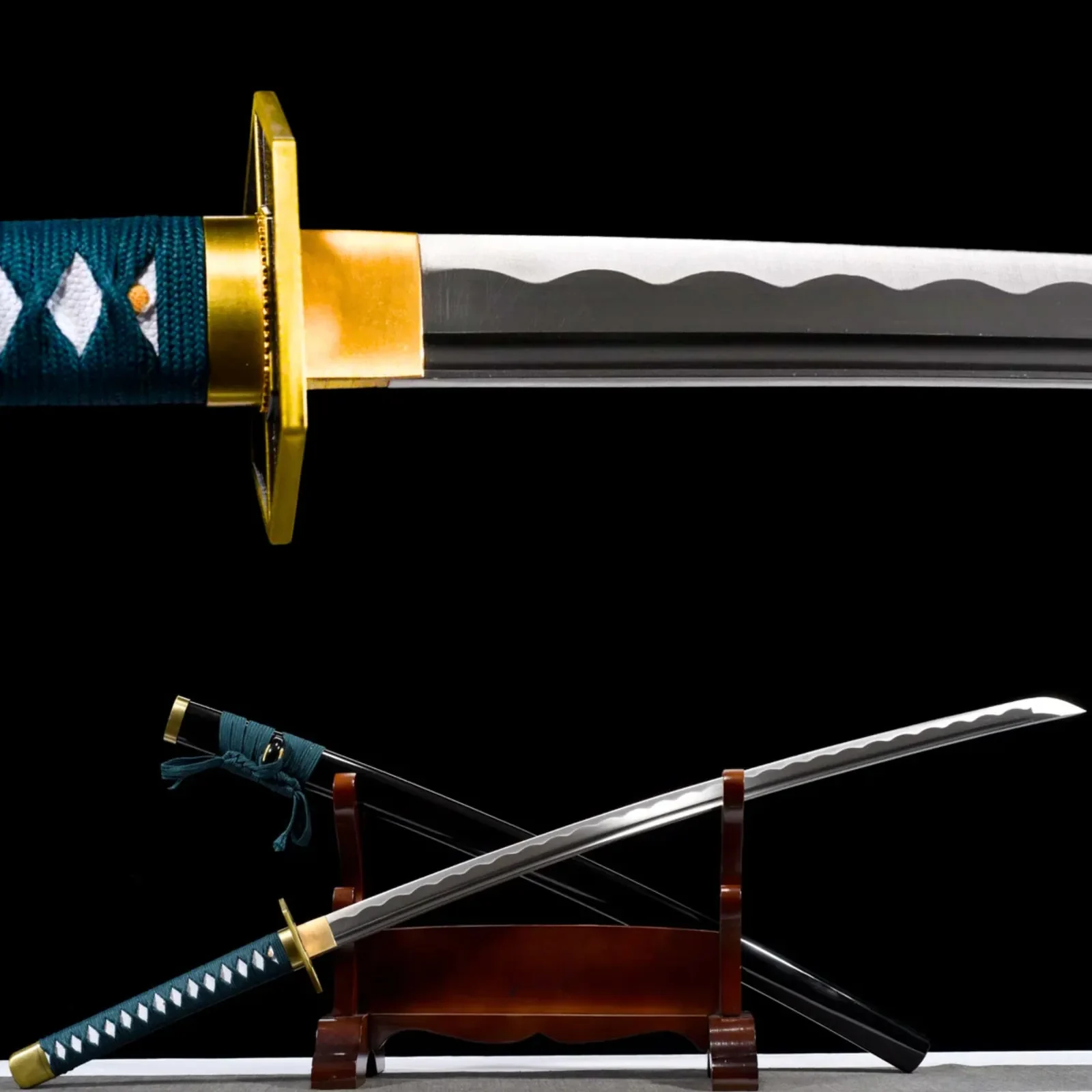Katana Kyoka Suigetsu inspiré de Bleach, acier 1060, 103 cm, photo de couverture du guide « Choisir une réplique de sabre Bleach : Zangetsu, Kyōka Suigetsu et les autres »
