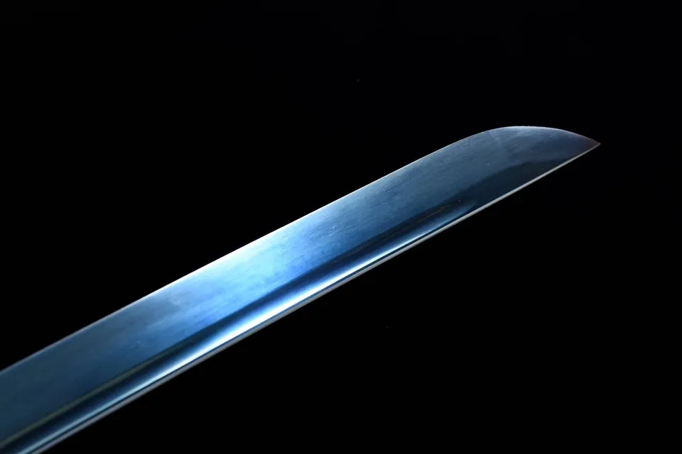 Katana Chie en acier au manganèse à lame bleue, saya bleu, vue 3