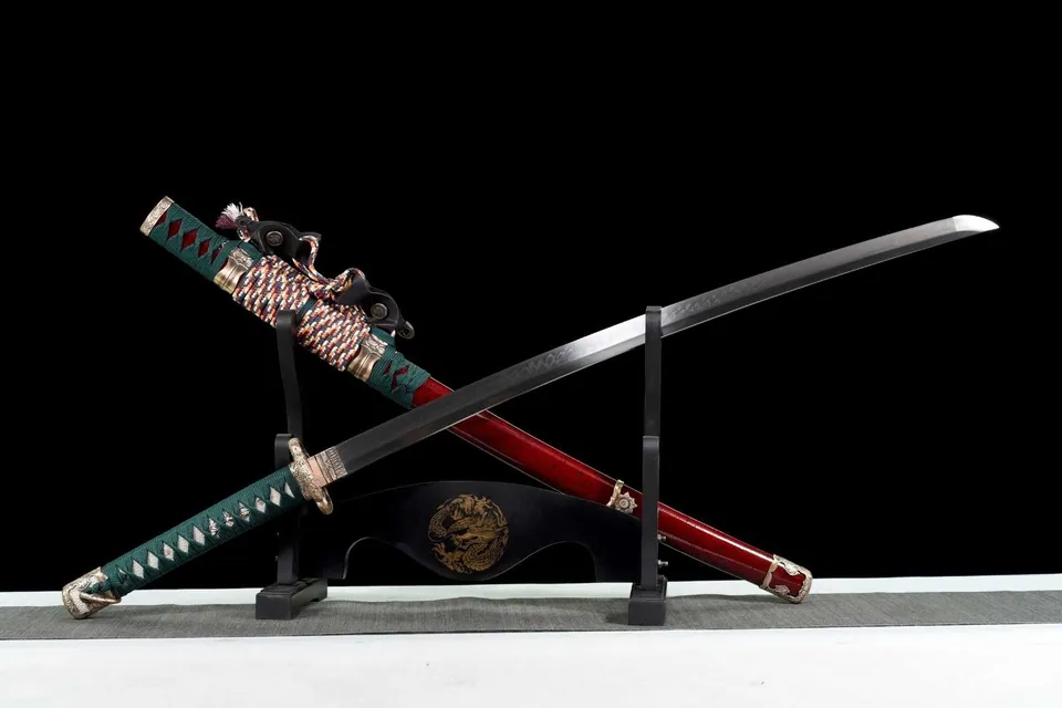 Katana Genki en acier T10 avec hamon, monture de style tachi, vue 3