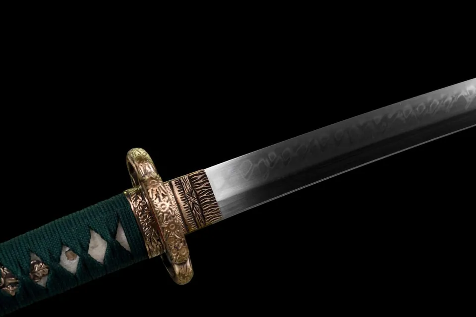 Katana Genki en acier T10 avec hamon, monture de style tachi, vue 5