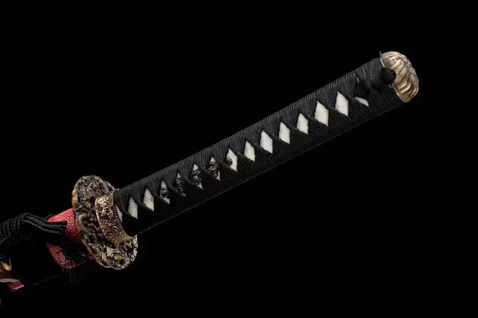 Katana Gin en acier damas avec hamon, tsuba en cuivre et argent doré, vue 2