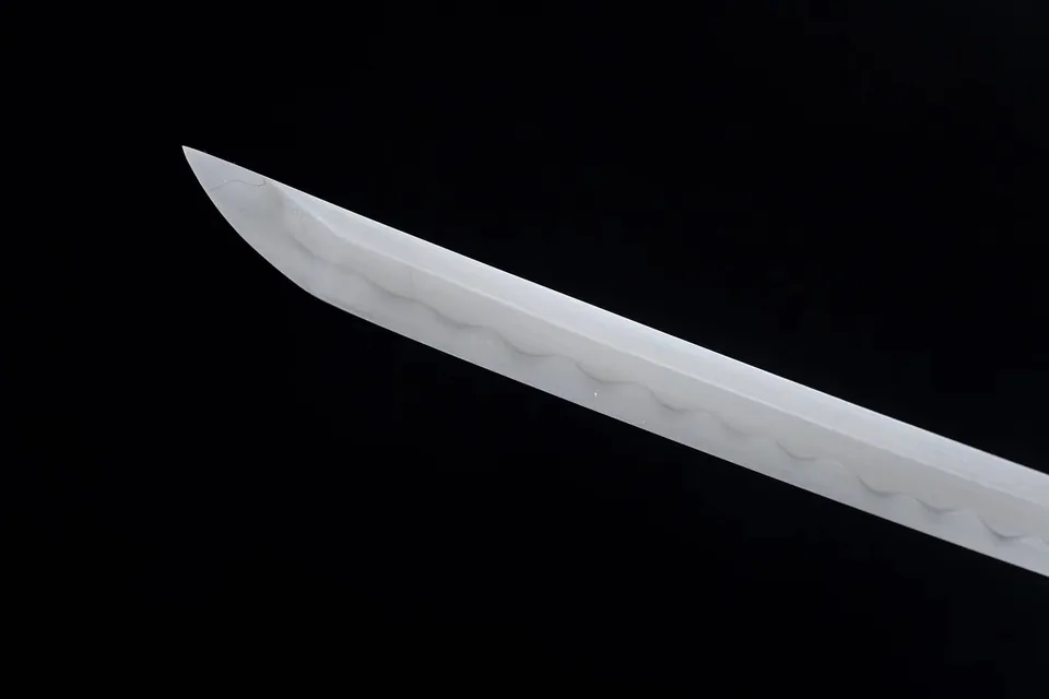 Katana Ginga en acier san mai, cœur T10 et flancs en damas, vue 5