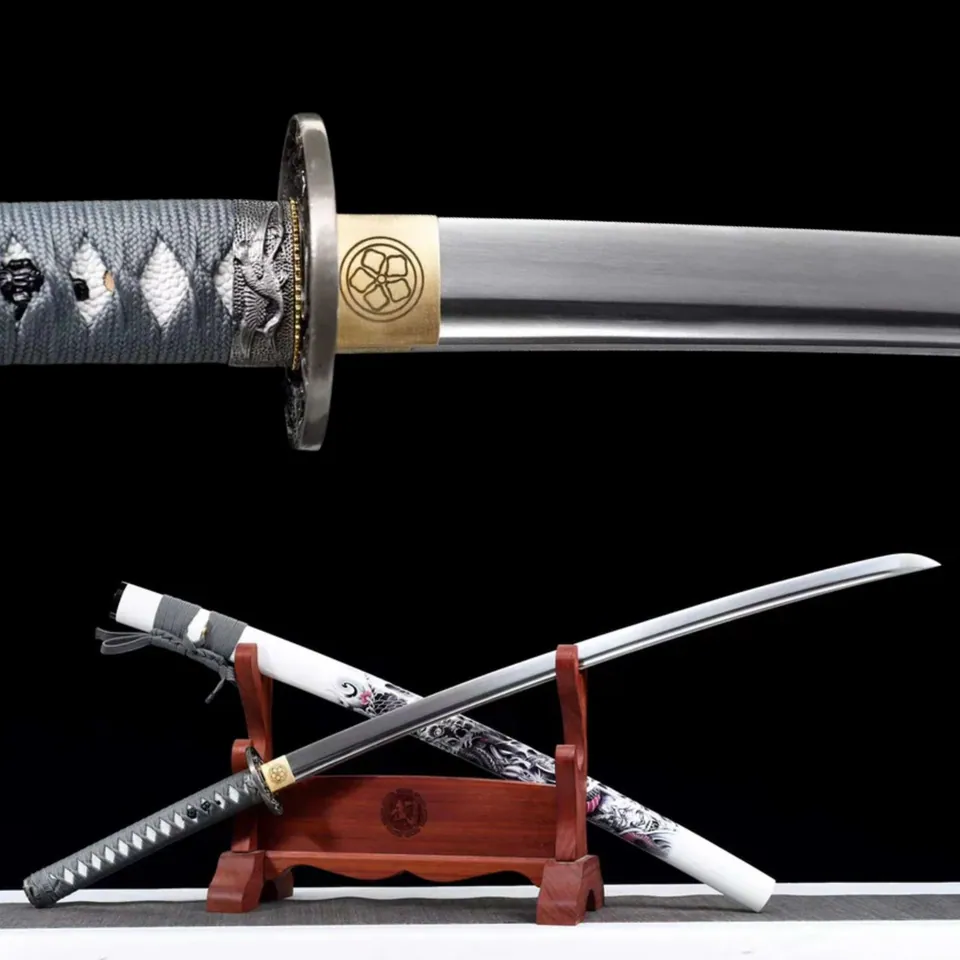 Katana Hai en acier alliage carbone et fer, monture en alliage de zinc