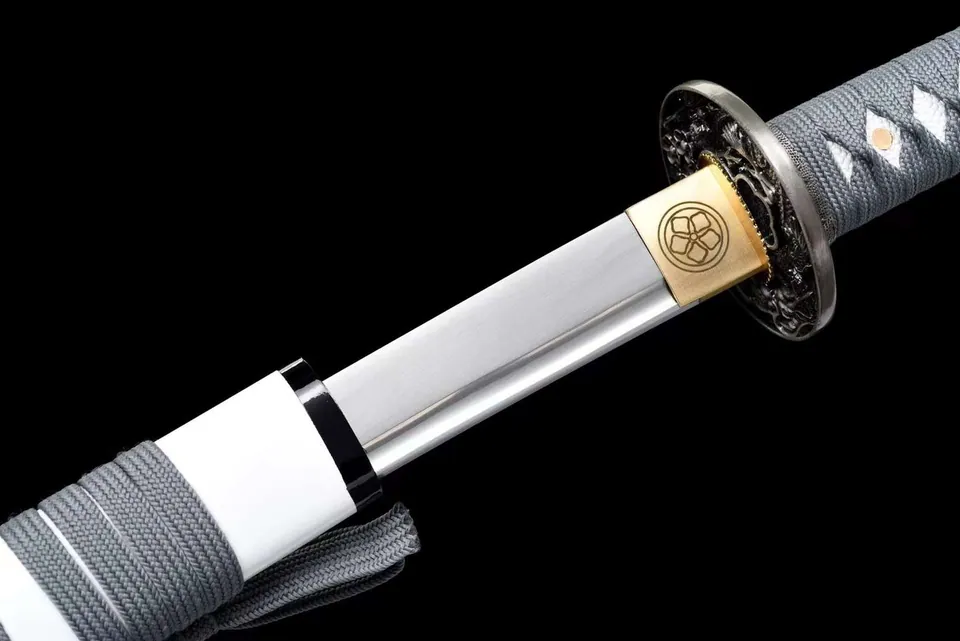 Katana Hai en acier alliage carbone et fer, monture en alliage de zinc, vue 5
