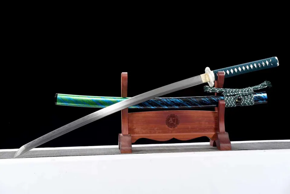 Katana Hakugin en acier de Damas à hamon, saya bleu, vert et noir, vue 3