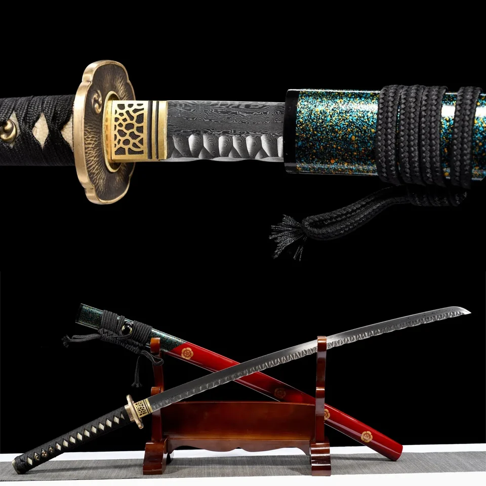 Katana Hana en acier damas, tsuka en magnolia laqué, saya rouge