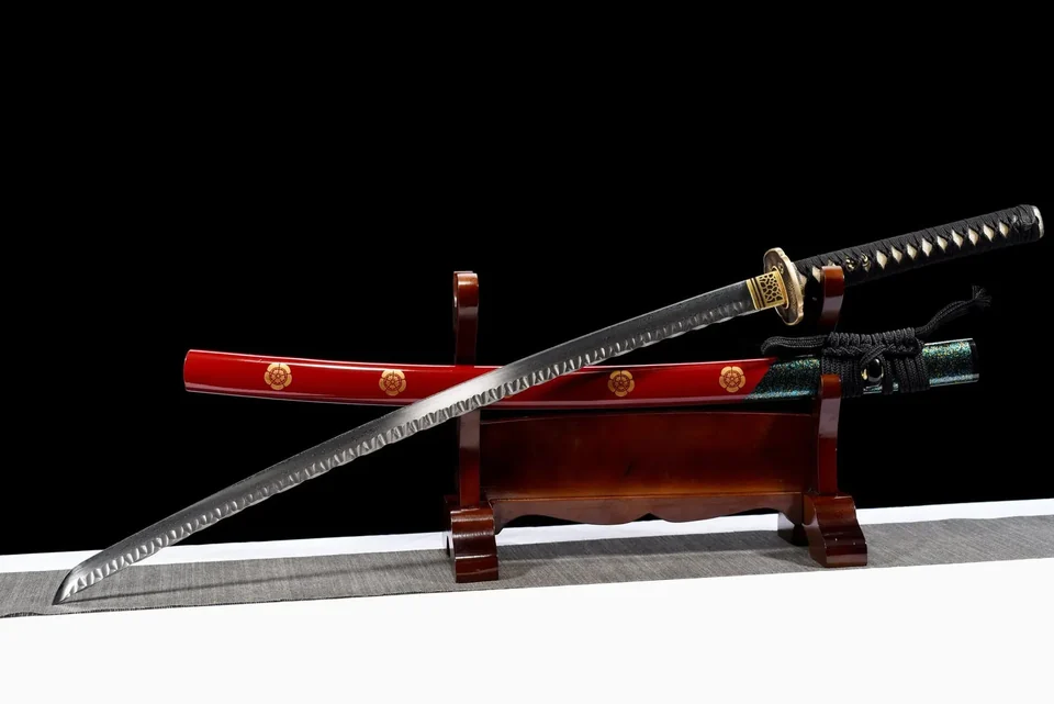 Katana Hana en acier damas, tsuka en magnolia laqué, saya rouge, vue 5
