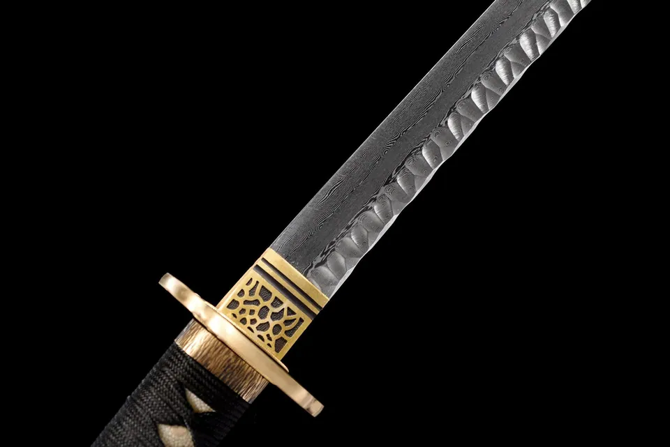 Katana Hana en acier damas, tsuka en magnolia laqué, saya rouge, vue 8