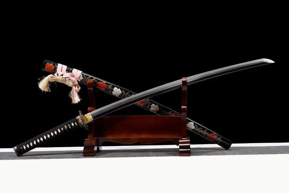Katana Hanamai en acier kobuse T10 et Damas, saya ébène aux feuilles, vue 2