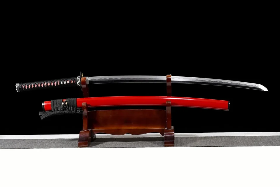 Katana Hebi no Hi, hamon midare, tsuba au serpent noir et or