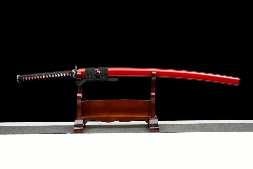 Katana Hebi no Hi, hamon midare, tsuba au serpent noir et or, vue 2
