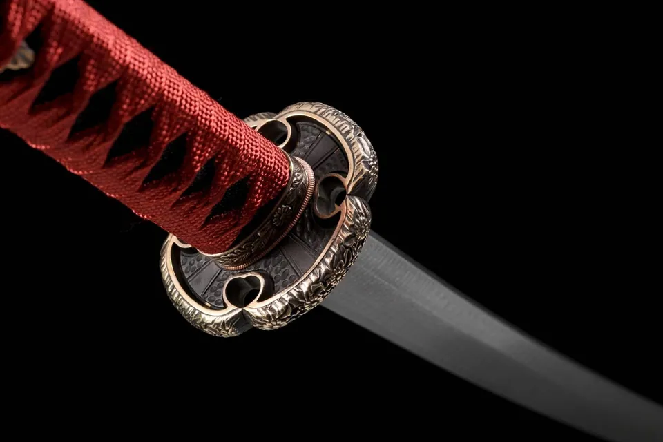 Katana Hideyoshi en acier damas, saya rouge au mon des Toyotomi, vue 7