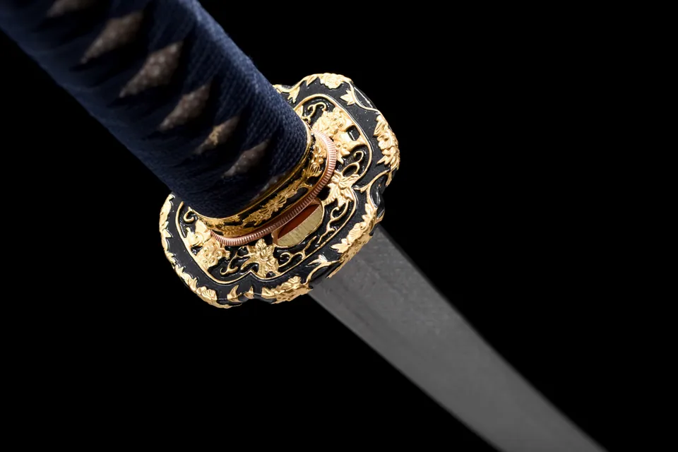 Katana Hinode en acier damas, hamon croisé, saya en galuchat rouge, vue 4