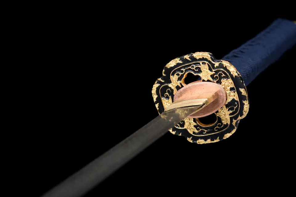Katana Hinode en acier damas, hamon croisé, saya en galuchat rouge, vue 6