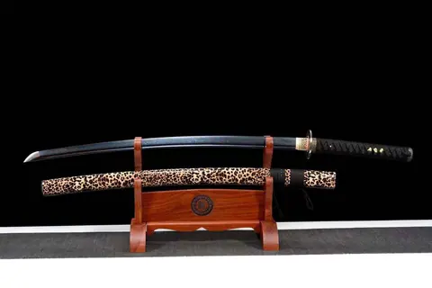 Katana Hyō en acier damas avec gorge, saya en bois laqué