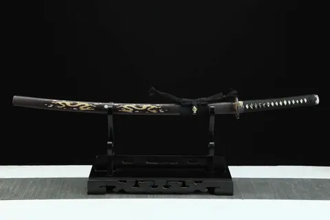 Katana Igen en acier damas, saya et tsuba en cuivre et laiton sculptés
