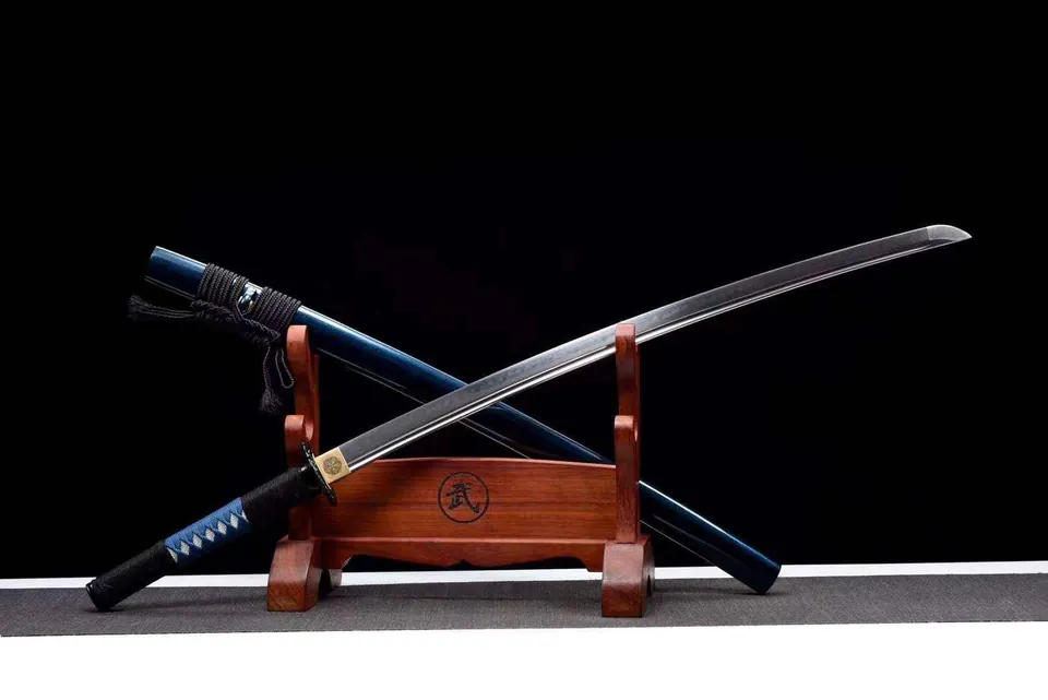 Katana Inazuma en acier T10, lame polie miroir avec hamon, vue 3