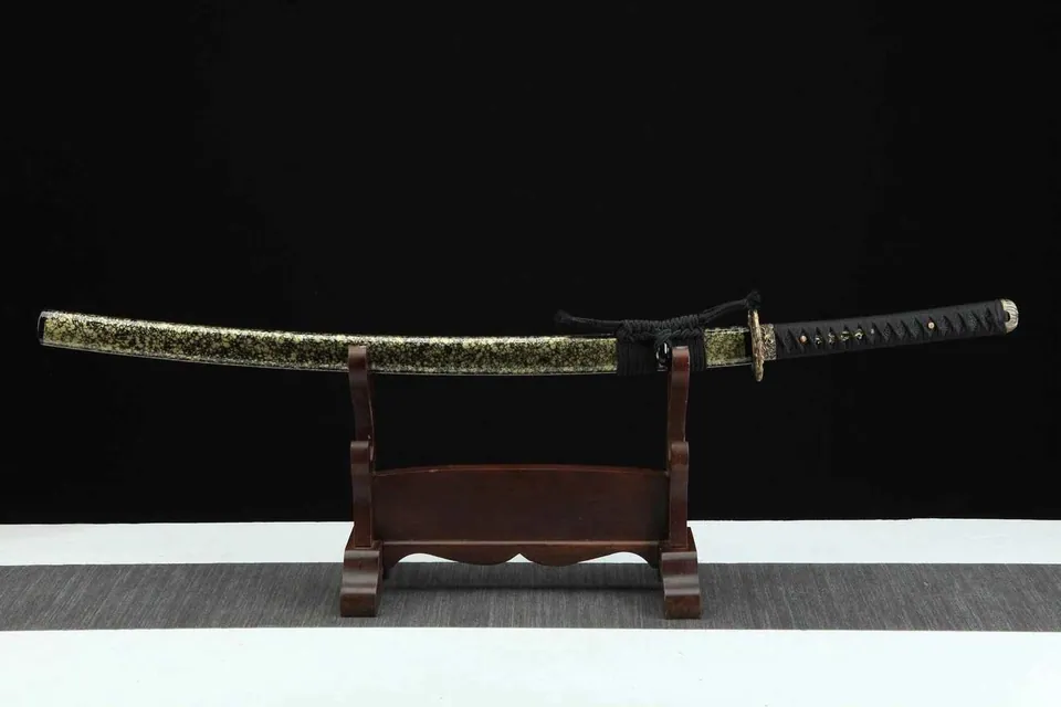 Katana Kaeru en acier au manganèse, lame dorée avec gorge, vue 2