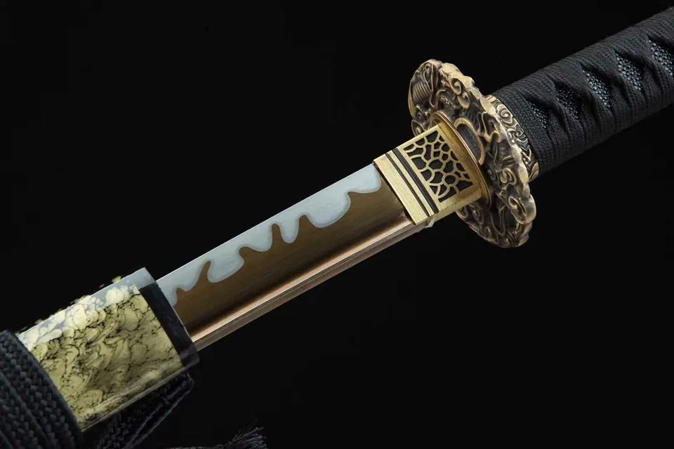 Katana Kaeru en acier au manganèse, lame dorée avec gorge, vue 3