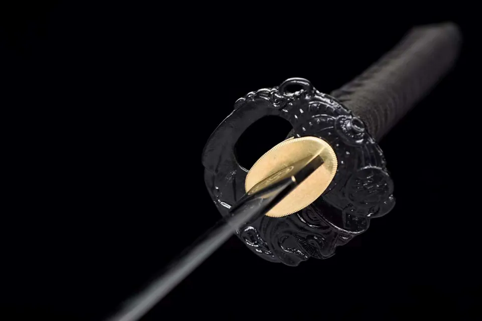 Katana Kage en acier au manganèse noirci, saya en bois d'ébène, vue 6