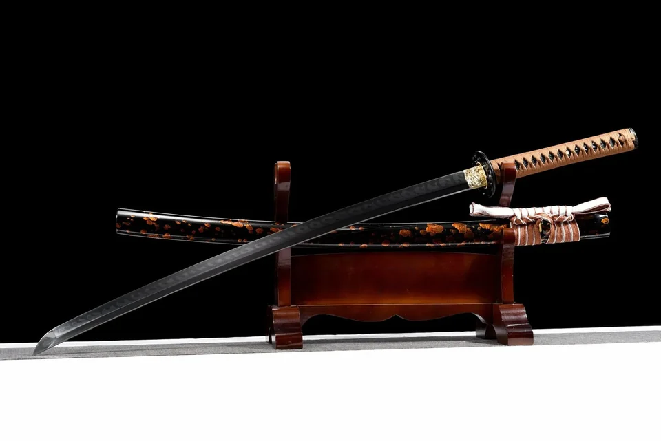 Katana Kageho en acier T10 à hamon, saya noire mate à kurigata laqué, vue 4