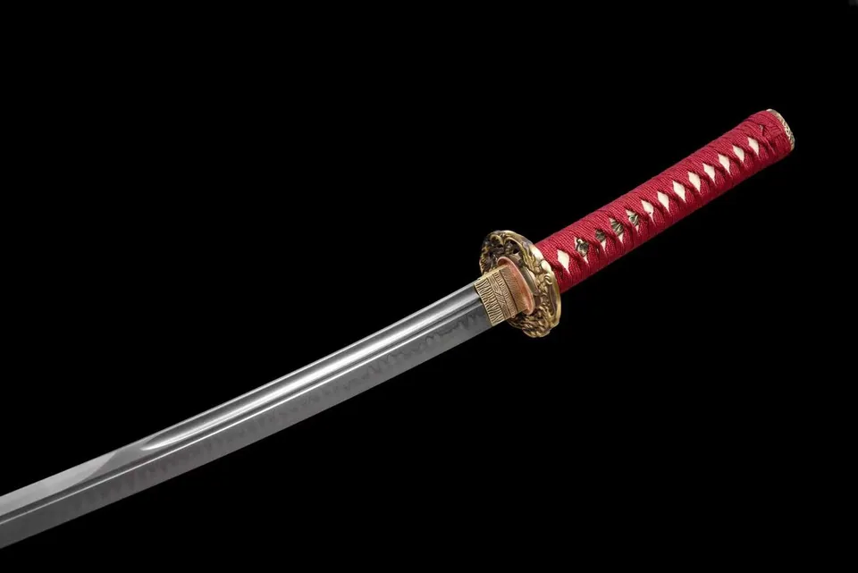 Katana Kaji en acier T10, double bo-hi, saya rouge et tsuba dragon, vue 5