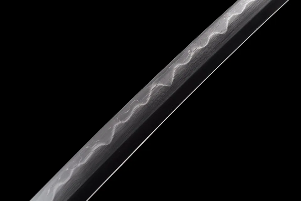Katana Kakuran en acier san mai T10 et damas, hamon midare, vue 6
