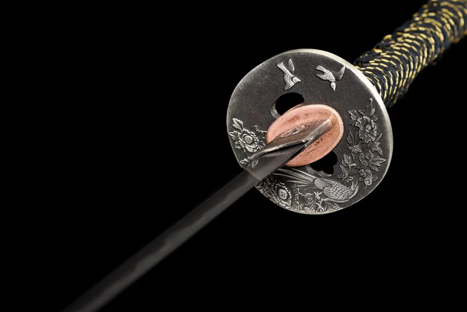 Katana Kakuran en acier san mai T10 et damas, hamon midare, vue 8
