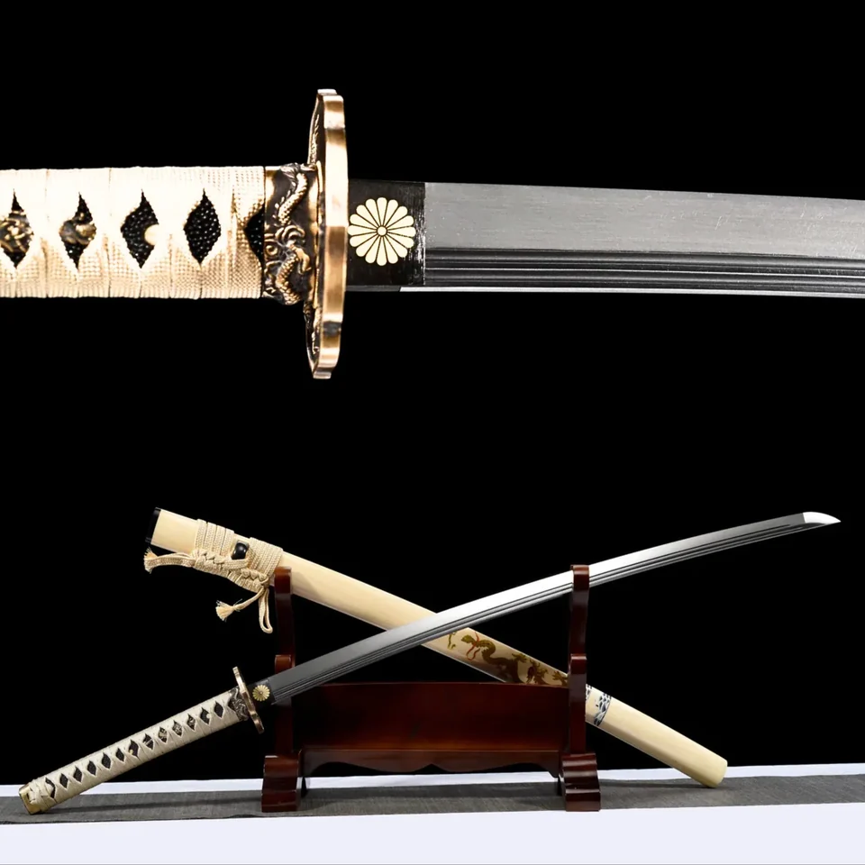 Katana Kamon à deux bo-hi, saya laqué au motif de dragon, katana