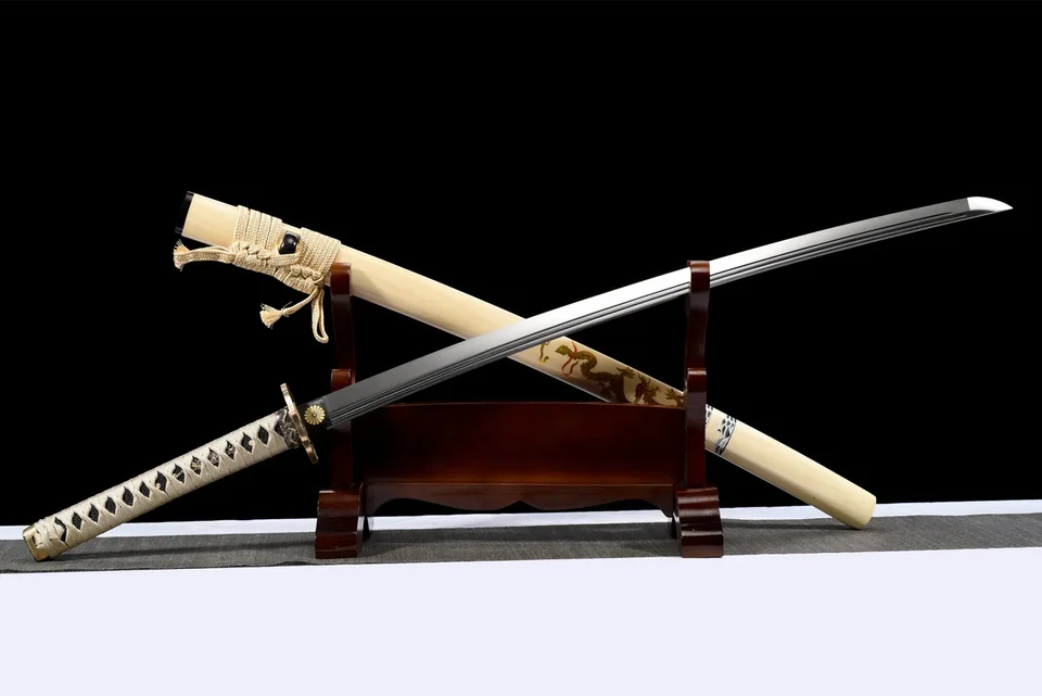 Katana Kamon à deux bo-hi, saya laqué au motif de dragon, vue 4
