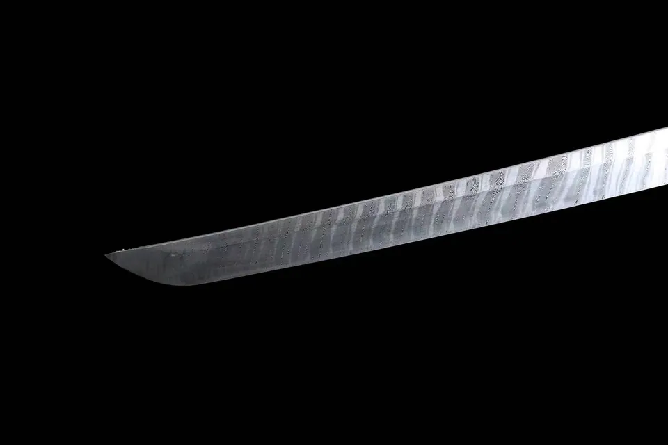 Katana Kangaeruhito en acier damas, saya en magnolia laqué, vue 4
