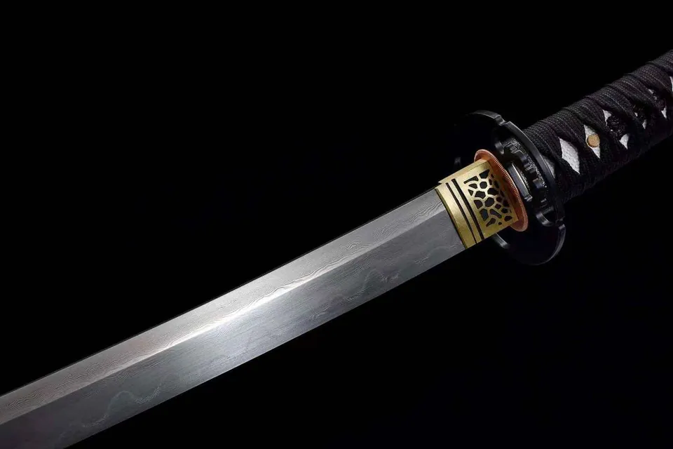 Katana Kangeki en acier T10 avec hamon, saya en bois laqué, vue 6