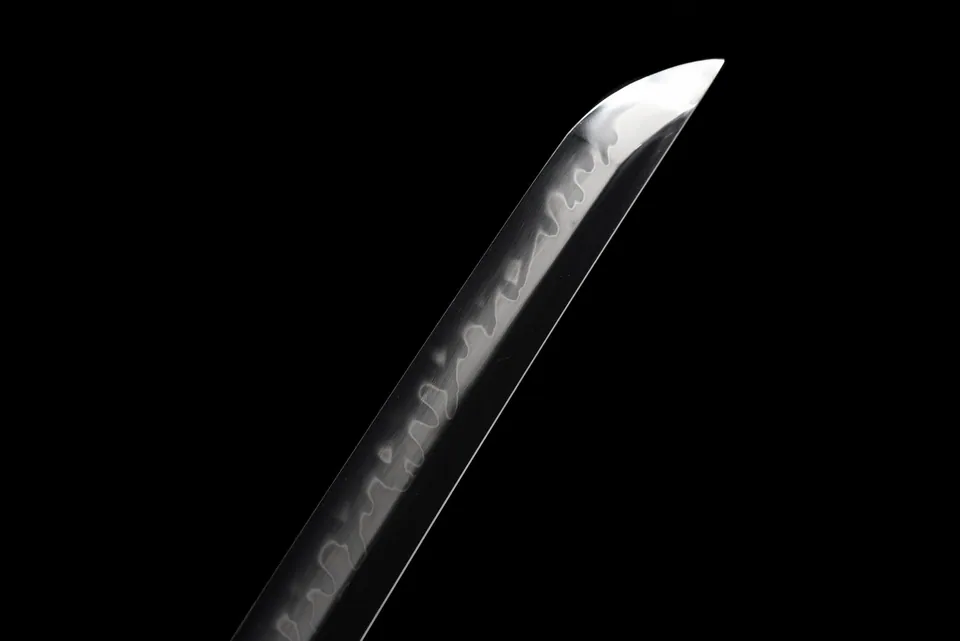 Katana Keishou en acier T10 à hamon, saya en ébène, kurigata en corne, vue 8