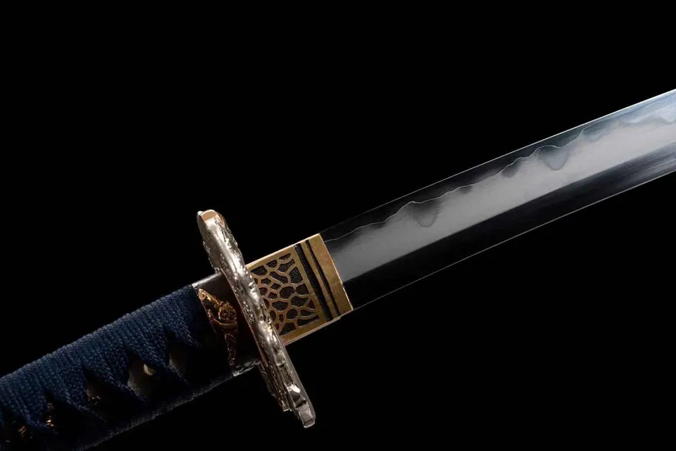 Katana Kengen en acier san mai, bo-hi et saya verte laquée, vue 3