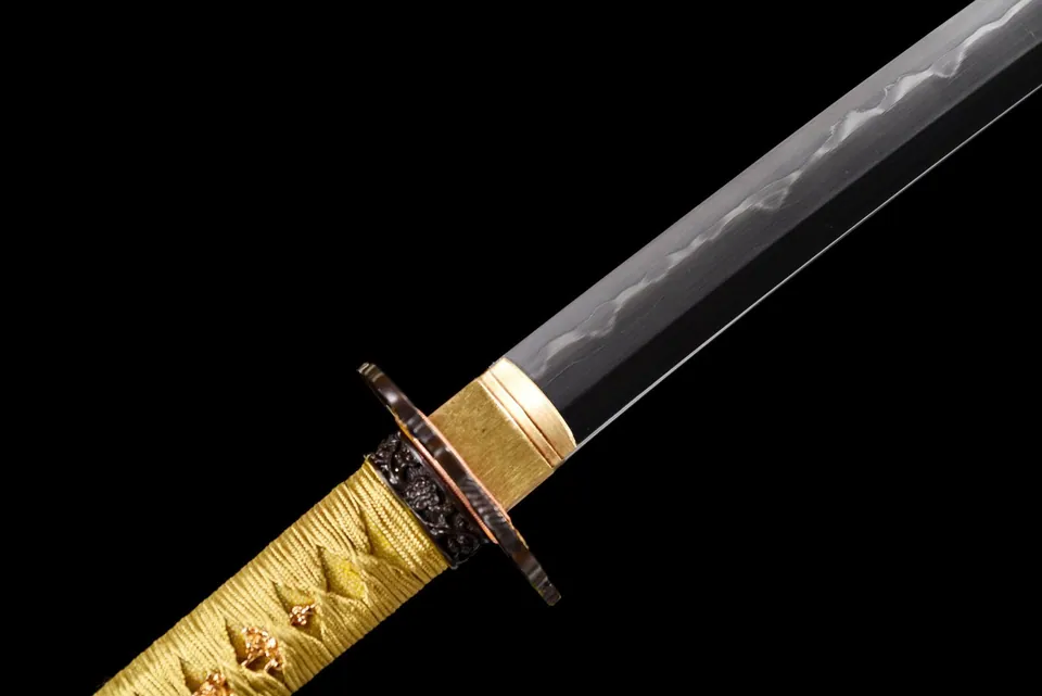 Katana Kintsurugi en acier san mai, tsuba aux grues dorées, vue 6