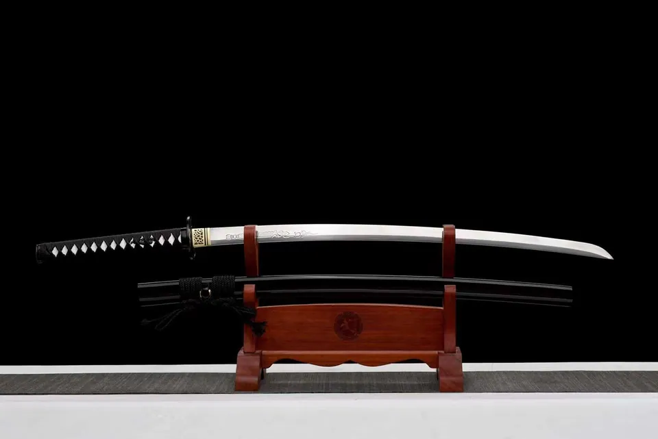 Katana Koi en acier au manganèse, lame acier naturel, tsuba en fer, vue 2
