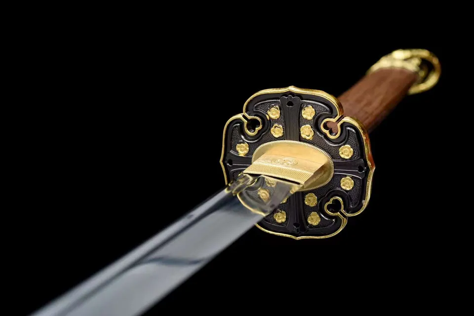 Katana Kouji en acier au manganèse avec bo-hi, kashira en laiton doré, vue 4