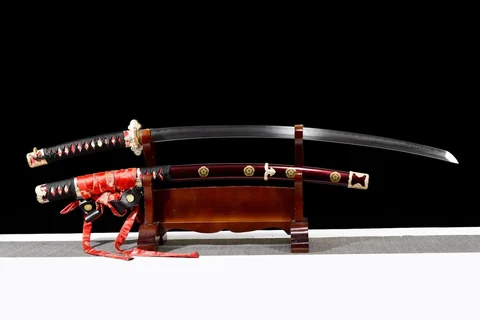 Katana Kōyō Tachi en acier damas avec hamon, saya bordeaux