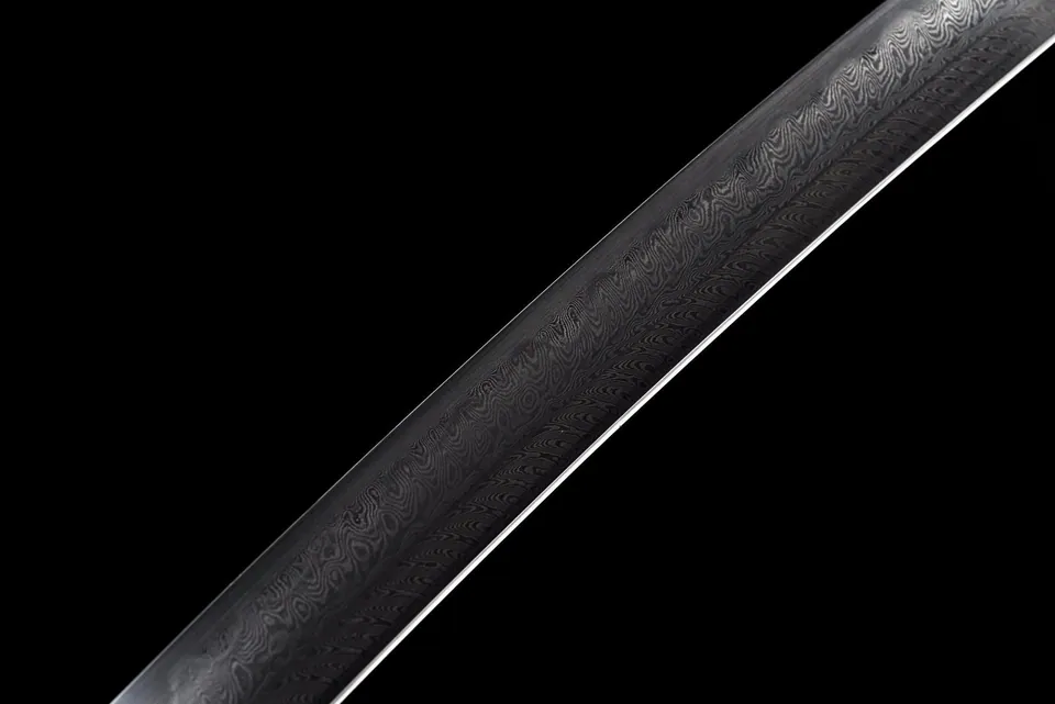 Katana Kōyō Tachi en acier damas avec hamon, saya bordeaux, vue 6