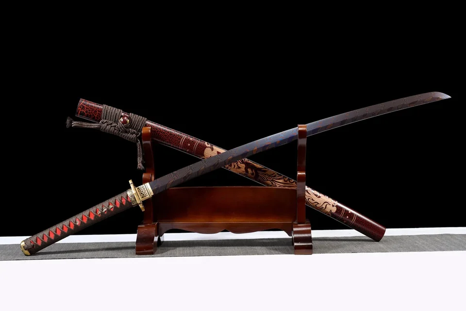 Katana Kurenai Hana en acier de Damas, tressage marron et rouge, vue 3