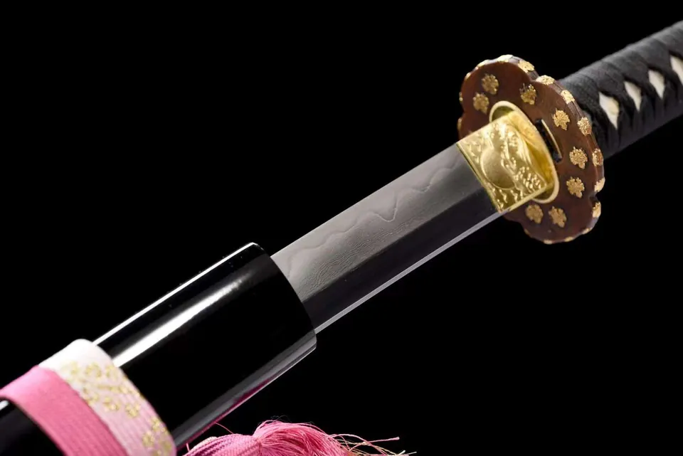 Katana Kyokujitsu en acier san mai T10 et Damas, saya noire aux sakura, vue 8